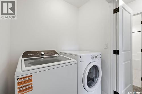 1402 Wiggins Avenue S, Saskatoon, SK - Indoor Photo Showing Laundry Room