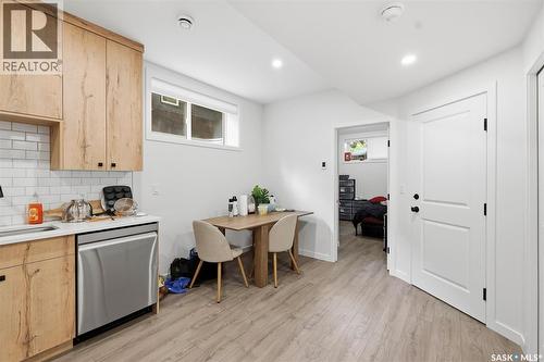 1402 Wiggins Avenue S, Saskatoon, SK - Indoor Photo Showing Kitchen