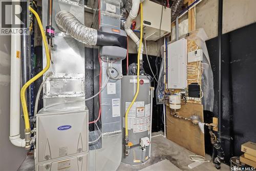 1402 Wiggins Avenue S, Saskatoon, SK - Indoor Photo Showing Basement