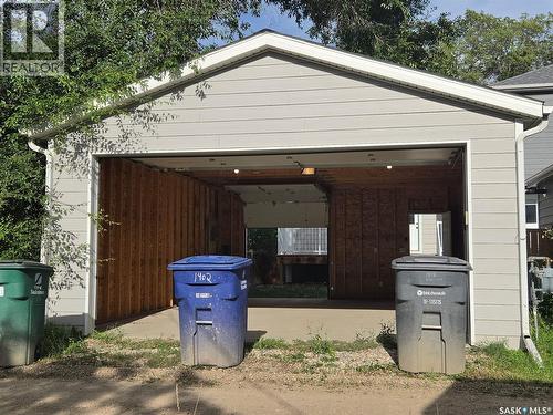 1402 Wiggins Avenue S, Saskatoon, SK - Outdoor With Exterior