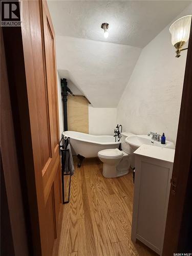 1320 Lorne Avenue, Saskatoon, SK 