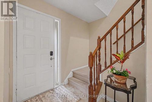 30 Bartley Crescent, Ottawa, ON - Indoor Photo Showing Other Room