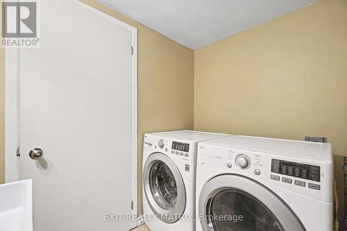 30 Bartley Crescent, Ottawa, ON - Indoor Photo Showing Laundry Room