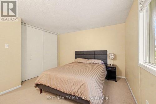 30 Bartley Crescent, Ottawa, ON - Indoor Photo Showing Bedroom