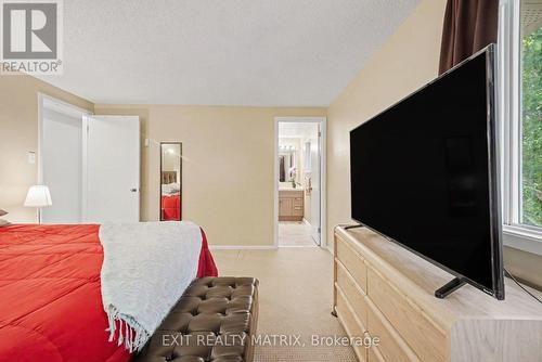30 Bartley Crescent, Ottawa, ON - Indoor Photo Showing Bedroom