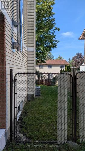 30 Bartley Crescent, Ottawa, ON - Outdoor