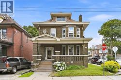 81 CARRICK Avenue Hamilton, ON L8M 2W4