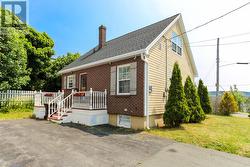 16 McNaughton Drive  St. Johns, NL A1A 2E3