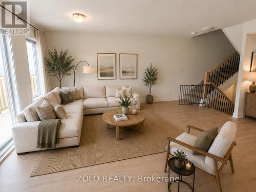 67 Whitcomb Crescent, Smiths Falls, ON - Indoor Photo Showing Living Room