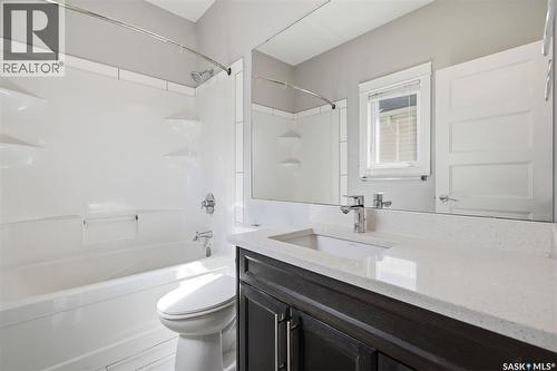 219 Ells Crescent, Saskatoon, SK - Indoor Photo Showing Bathroom