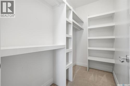 219 Ells Crescent, Saskatoon, SK - Indoor With Storage
