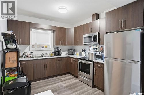 219 Ells Crescent, Saskatoon, SK - Indoor Photo Showing Kitchen