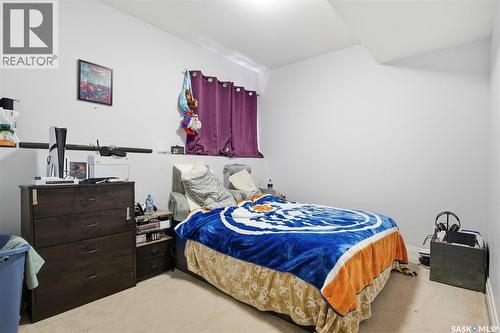 219 Ells Crescent, Saskatoon, SK - Indoor Photo Showing Bedroom