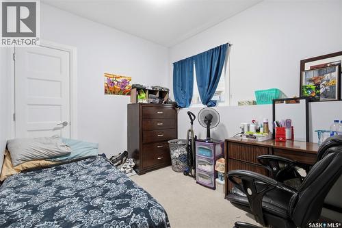 219 Ells Crescent, Saskatoon, SK - Indoor Photo Showing Bedroom