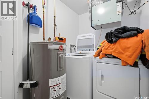 219 Ells Crescent, Saskatoon, SK - Indoor Photo Showing Laundry Room