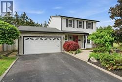 95 BIRCHPARK Drive Grimsby, ON L3M 4M9