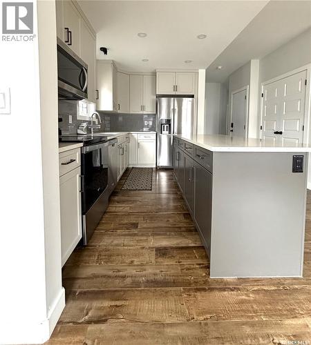 254 Aniskotaw Manor, Saskatoon, SK - Indoor Photo Showing Kitchen With Upgraded Kitchen