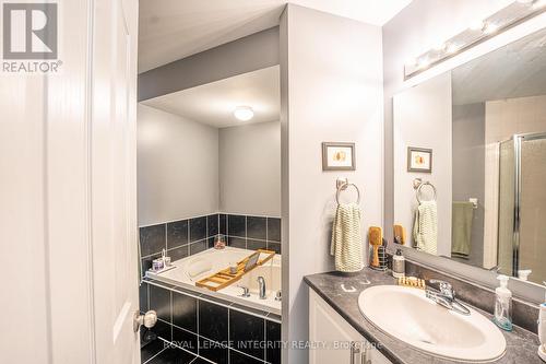 162 Fordham Private, Ottawa, ON 