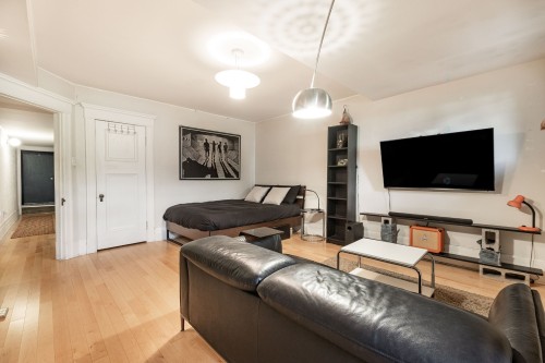 Master Bedroom - 2-407 Boul. St-Joseph E., Montréal (Le Plateau-Mont-Royal), QC - Indoor Photo Showing Living Room