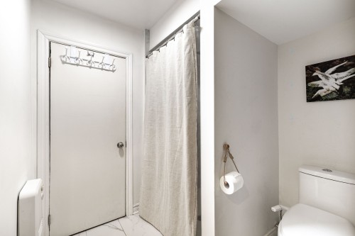 Bathroom - 2-407 Boul. St-Joseph E., Montréal (Le Plateau-Mont-Royal), QC - Indoor Photo Showing Bathroom