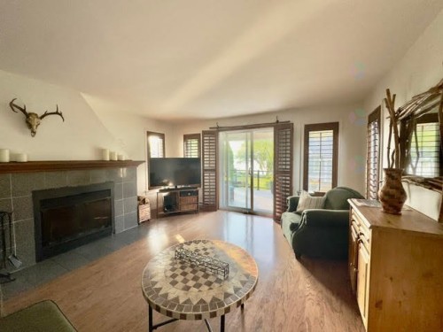 Salon - 1-512 Ch. De Bondville, Lac-Brome, QC - Indoor Photo Showing Living Room With Fireplace