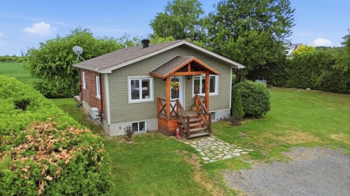 676 Ch. Pion  Mont-Saint-Hilaire, QC J3H 4S6