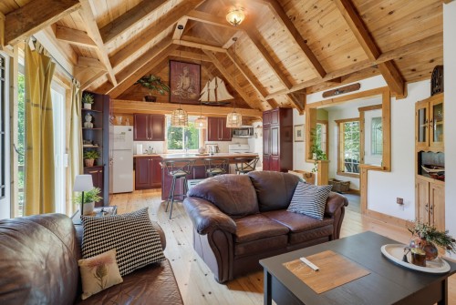 Overall view - 182 Ch. Murray, La Pêche, QC - Indoor Photo Showing Living Room
