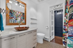 Salle de bains attenante à la CCP - 