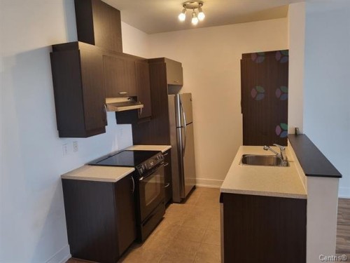 Cuisine - 308-35 Av. Ernest-Rochette, La Prairie, QC - Indoor Photo Showing Kitchen