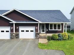 18 Parkman Drive  East Royalty, PE C1C 0T4