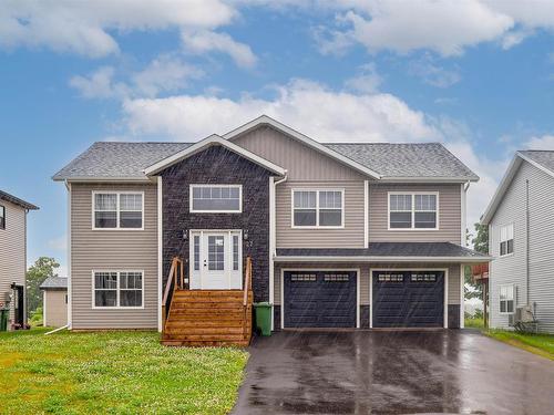27 Neill Drive  Charlottetown, PE C1E 0J8