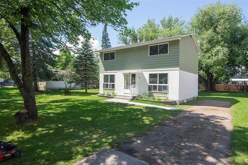 5 Cauchon Rd, Pinawa, MB - Outdoor