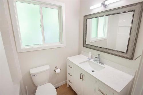 5 Cauchon Rd, Pinawa, MB - Indoor Photo Showing Bathroom