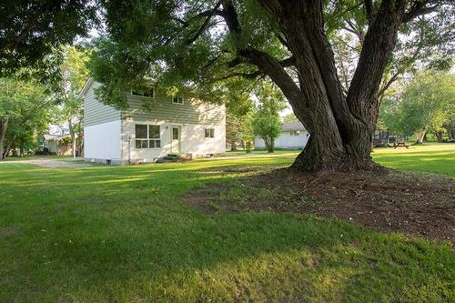 5 Cauchon Rd, Pinawa, MB - Outdoor