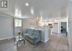 Open floor plan - 