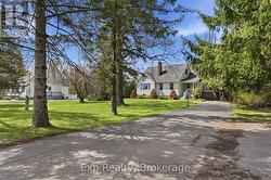 74 SIDNEY STREET Belleville (Belleville Ward), ON K8P 3Y8