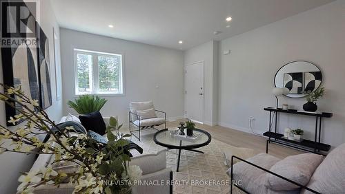 21 - 1208 FANSHAWE PARK ROAD E , London North (North C), Ontario N5X 0R1 5