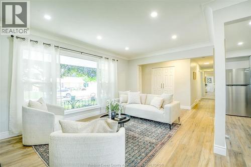 328 Isack, Windsor, ON 