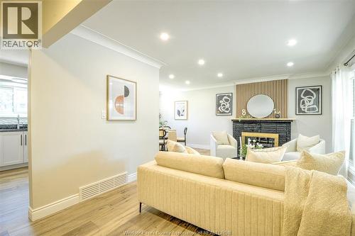 328 Isack, Windsor, ON 