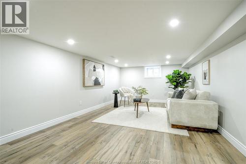 328 Isack, Windsor, ON 
