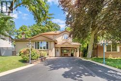 583 STEPHENS Crescent Oakville, ON L6K 1Y2