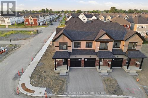 735 HAFLINGER ROW , Ottawa, Ontario K0A 2Z0 2