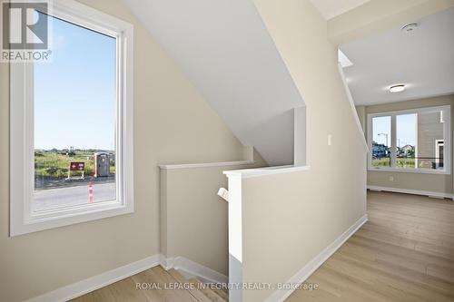 735 HAFLINGER ROW , Ottawa, Ontario K0A 2Z0 5