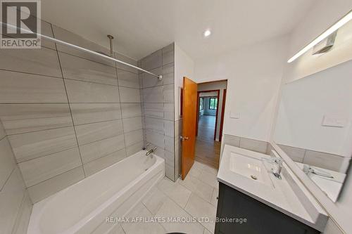 777 Sandfield Crescent, Cornwall, ON - Indoor Photo Showing Bathroom