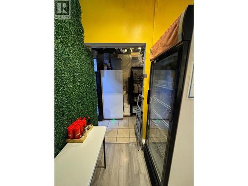8542 Granville Street, Vancouver, BC 
