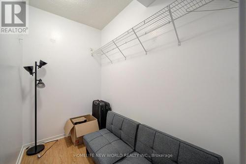 Walkin Closet - 4905 - 65 Bremner Boulevard, Toronto, ON 