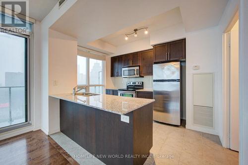 Kitchen - 4905 - 65 Bremner Boulevard, Toronto, ON 
