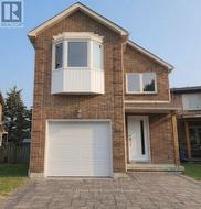 33 LYSANDER COURT Toronto, ON M1V 3R2