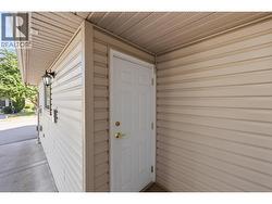 Garage entry. - 