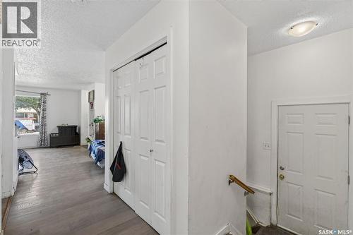 A/B 811 Steeves Avenue, Saskatoon, SK 